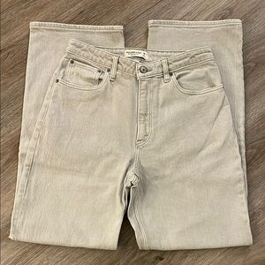 ABERCROMBIE 90s relaxed jean high rise curve love